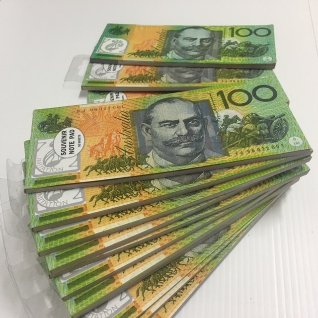 MONEY, Cash Notes - Australian Notes (in Notepad)